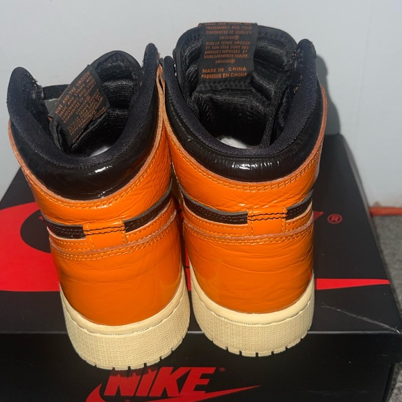 Shattered backboards air Jordan retro 1 - Picture 6 of 8